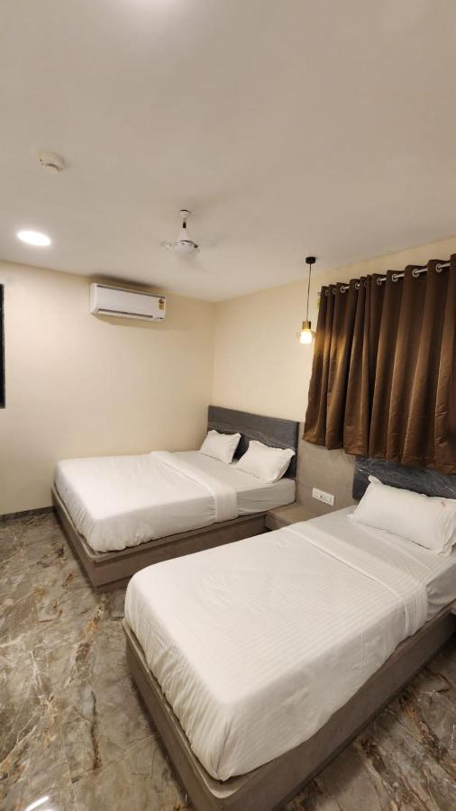 Peace International Hotel Mumbai Exterior photo